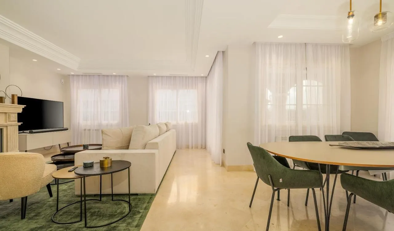 מארבלה Lorea Playa, Luxury 6 Bedroom Villa With Seaview 0*,  ספרד